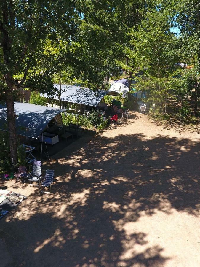 Europe Tents Camping Le Clou Meynard Exteriér fotografie