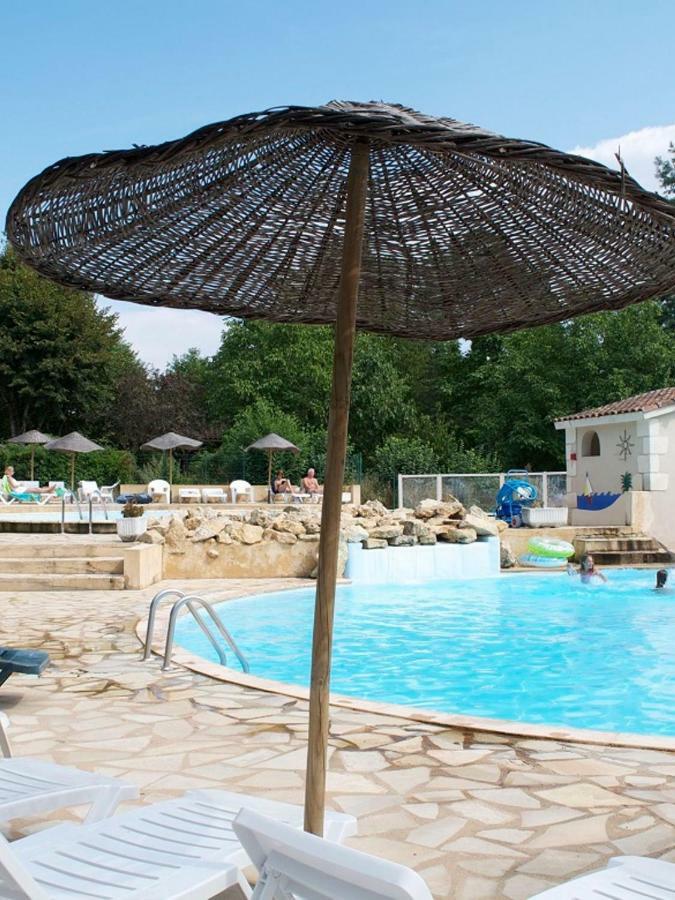 Europe Tents Camping Le Clou Meynard Exteriér fotografie